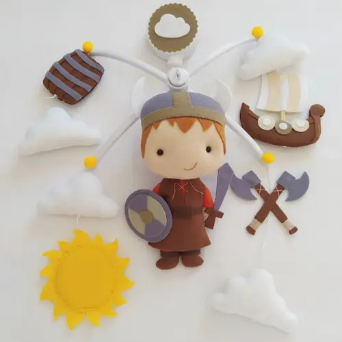 Móbile Musical Viking de Feltro