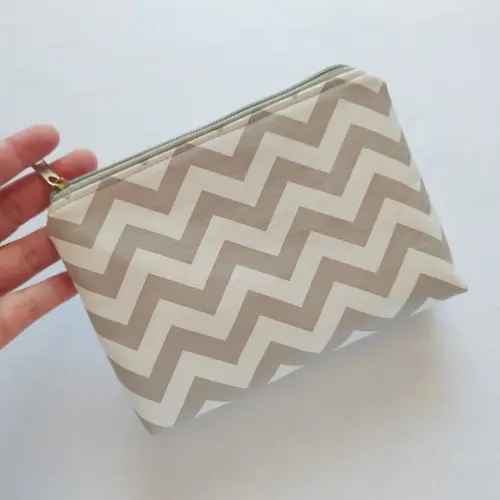 Necessaire Básica - Chevron Cinza
