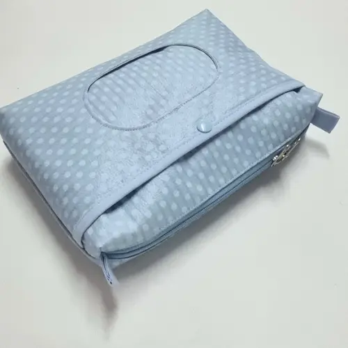 Necessaire Porta Fraldas e Lenço Umedecido - Poá Azul Bebê