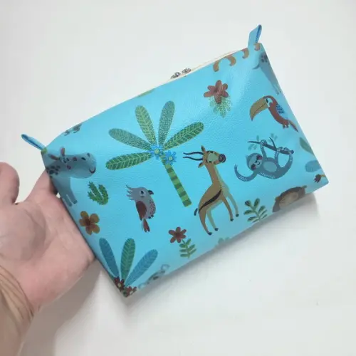 Necessaire Porta Fraldas e Lenço Umedecido - Safari Turquesa