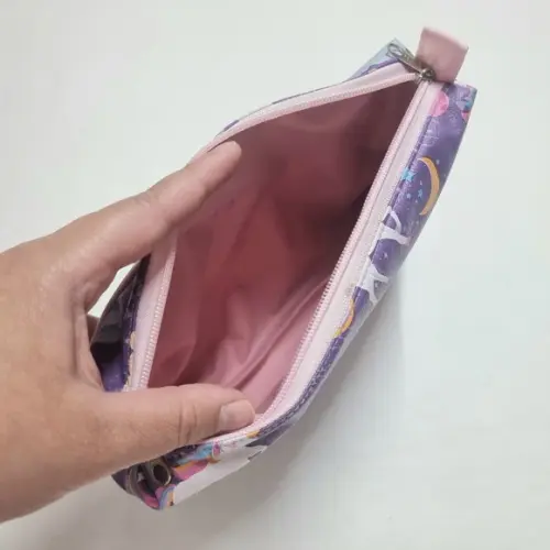 Necessaire Porta Fraldas e Lenço Umedecido - Unicornio Roxo