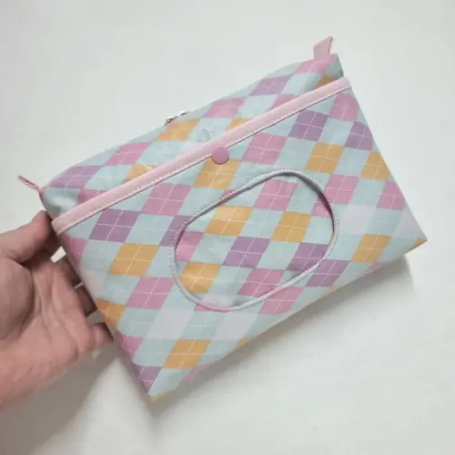 Necessaire Porta Fraldas e Lenço Umedecido - Xadrez Losangos