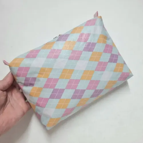 Necessaire Porta Fraldas e Lenço Umedecido - Xadrez Losangos