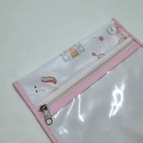 Porta Kit de Higiene - Princesas e Castelo