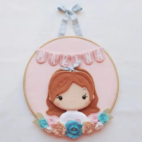 Quadro Bastidor Porta de Maternidade Menininha - Marina