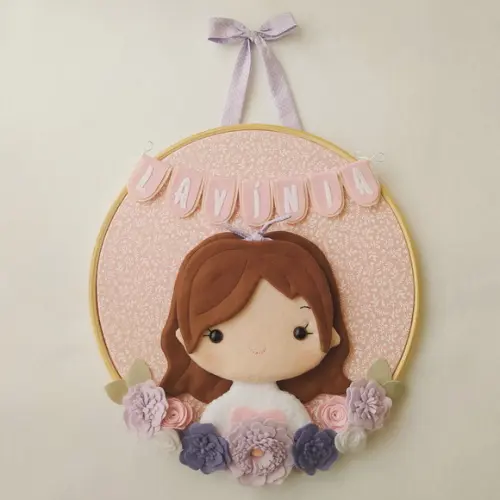 Quadro Bastidor Porta de Maternidade Menininha - Lavínia