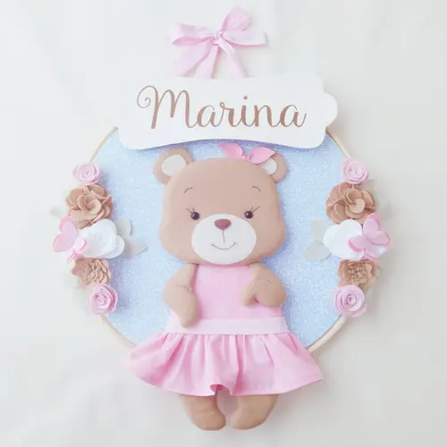 Quadro Bastidor Porta Maternidade Ursinha e Flores - Marina