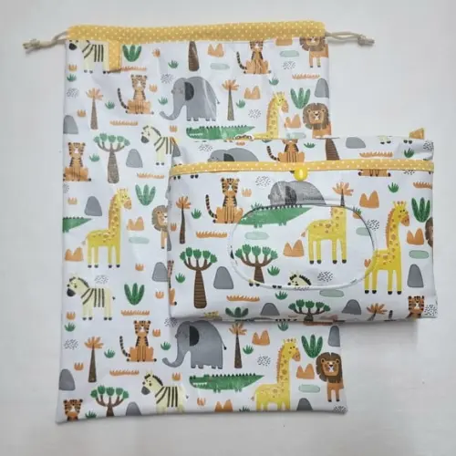 Saco Impermeável + Necessaire Porta Fralda - Safari ou Selva