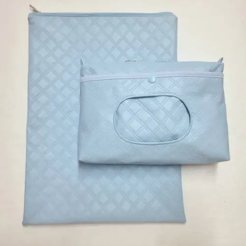 Saco Impermeável 28x40 + Necessaire Porta Fralda - Azul Bebê