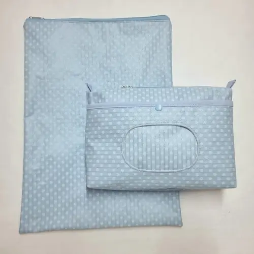 Saco Impermeável 28x40 + Necessaire Porta Fralda - Poá Azul