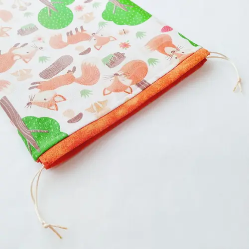 Saco Impermeável para Roupas 28x40 - Raposinhas