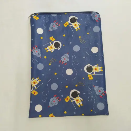 Saco Impermeável para Roupas 28x40 com Zíper - Astronauta