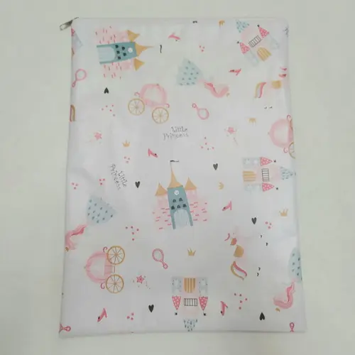 Saco Impermeável para Roupas 28x40 com Zíper - Princesas