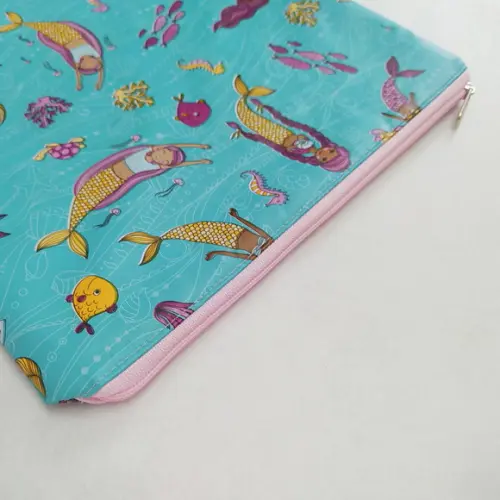 Saco Impermeável para Roupas 28x40 com Zíper - Sereias