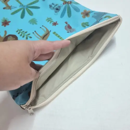 Saco Impermeável para Roupas com Zíper - Safari Turquesa