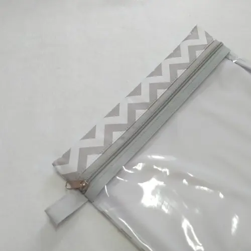 Saquinho Organizador Roupa Limpa - Chevron Cinza