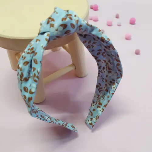 Tiara com Nó Floral Azul, Marrom e Branco