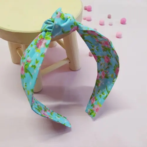 Tiara com Nó Floral Azul e Rosa