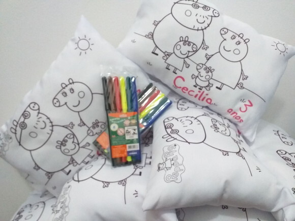 Almofada para COLORIR