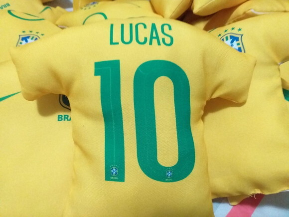 Almofadinha Formato Camisa de Futebol