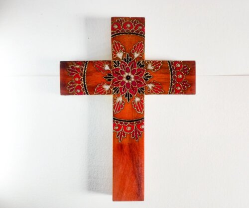 Cruz decorativa em madeira peroba artesanal