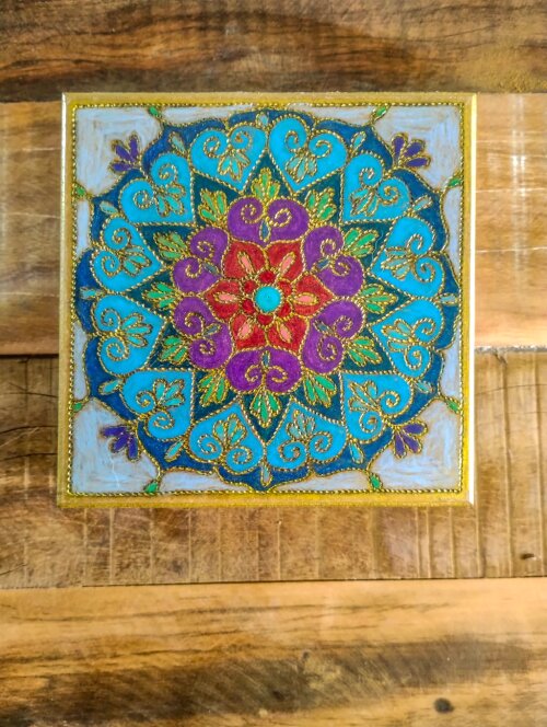 Caixa de Joias Artesanal flocada, pirogravada e pintada a mão