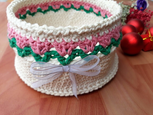 Cesta de Pão / Porta Panetone em Crochê - Modelo Tulipa