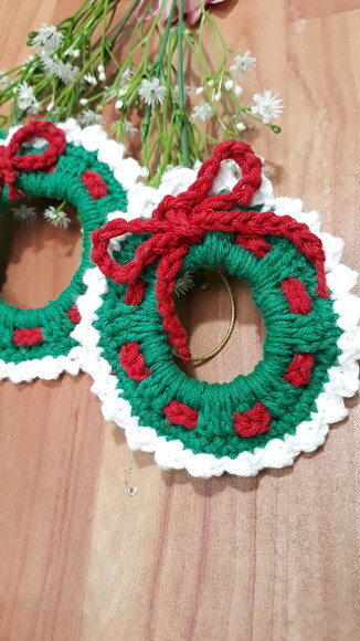 Kit Mini Enfeite Guirlanda de Natal de Crochê - Modelo 1