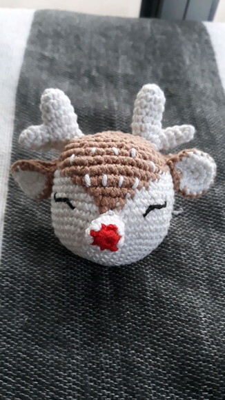 Pingente Enfeite Natalino Bolinha de Natal Rena Uli