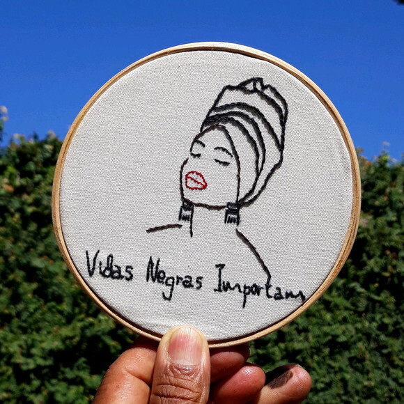 Quadro Decorativo Bordado à mão - Vidas Negras Importam