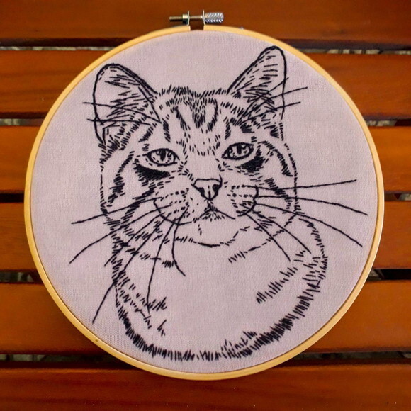 Quadro Decorativo Pet Gato Salem Bordado à Mão