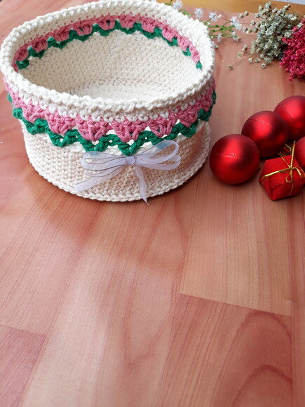 Cesta de Pão / Porta Panetone em Crochê - Modelo Tulipa