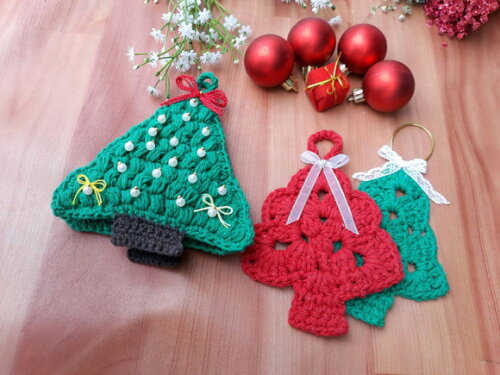 Kit Mini Enfeite de Porta Árvore de Natal de Crochê