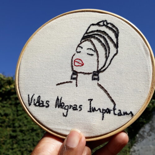 Quadro Decorativo Bordado à mão - Vidas Negras Importam