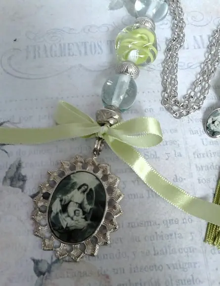 Medalhão Berço Anjo Guarda Raiado Oval