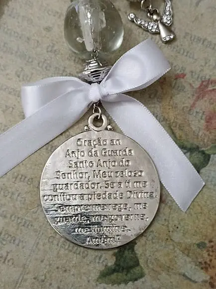 Medalhão de Berço Anjo da Guarda Pensador com Oração