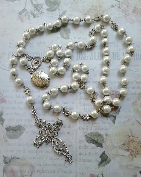 Terço De Noiva Em Pérolas Divine Mercy