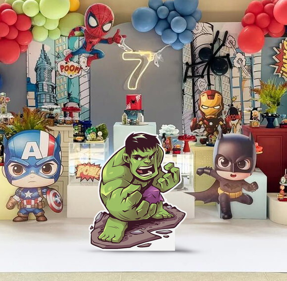 Display de Chão em mdf Aniversário Hulk 80cm