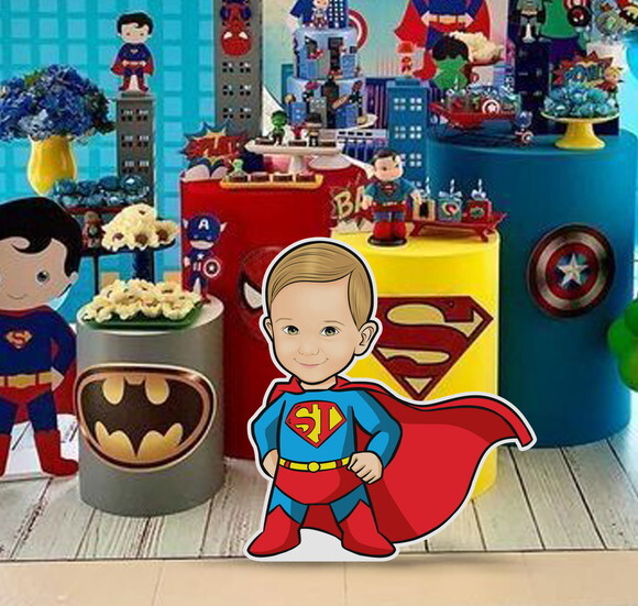 Display de Chão em mdf Caricatura Aniversário Superman