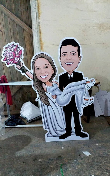 Display de Chão Totem Caricatura Casamento Noivos
