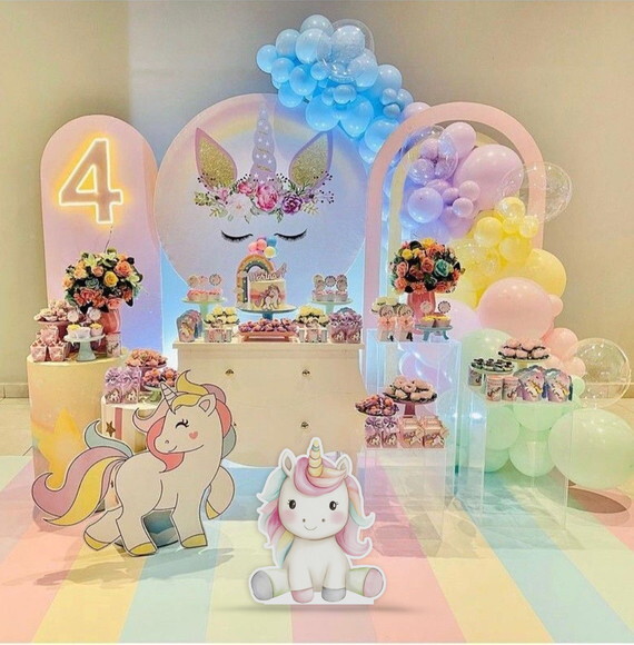 Display Totem de Chão em mdf Aniversário Unicórnio 80cm