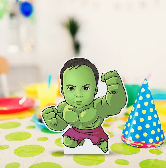 Display Totem de Mesa mdf Caricatura Aniversário Hulk 20cm