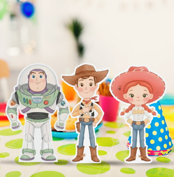 Displays Totens de Mesa em Papel Toy Story 20cm