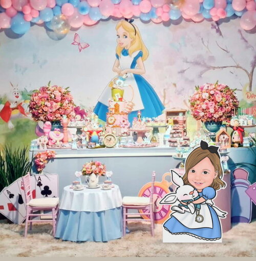 Display de Chão mdf Alice no País das Maravilhas 80cm