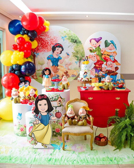 Display Totem de Chão Caricatura Aniversário Branca de Neve