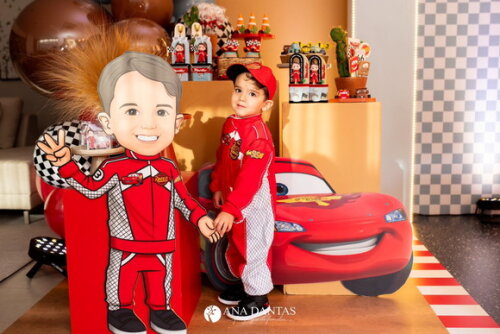 Display Totem de Chão Caricatura Aniversário Piloto Carros