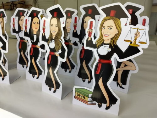 Displays de Mesa com Caricaturas para Formatura