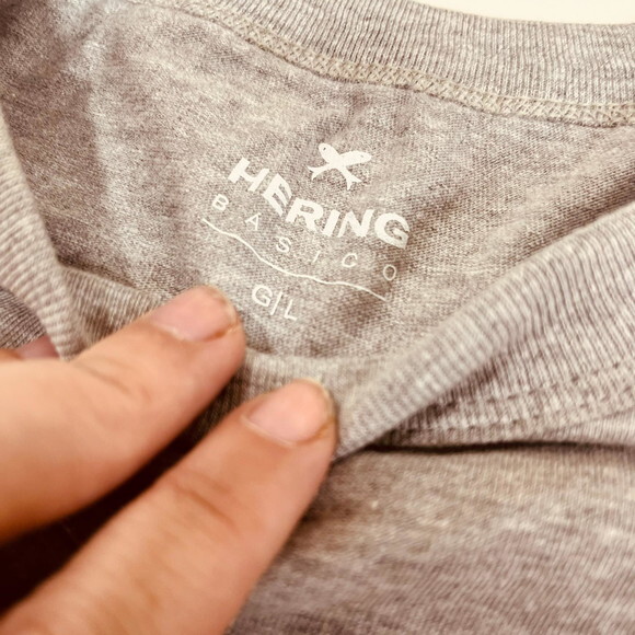 Camiseta Bordada a Mão Louca dos Gatos
