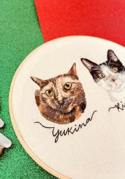 Quadro bordado 2 Pets Personalizado - 20 cm