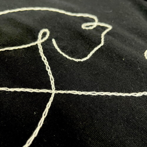 Camiseta Bordada a Mão Gato